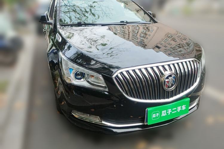Used Buick LaCrosse 2013 2.4L SIDI Elite Comfort Version Front Right 45 Deg
