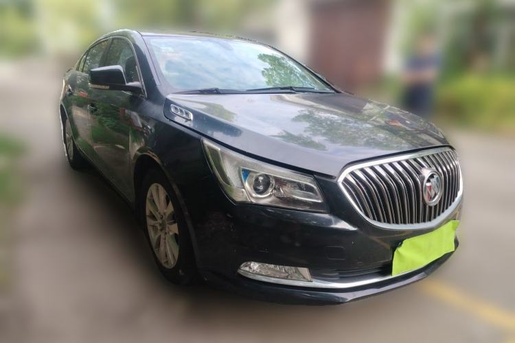 Used Buick LaCrosse 2013 2.4L SIDI Elite Comfort Version Front Right 45 Deg