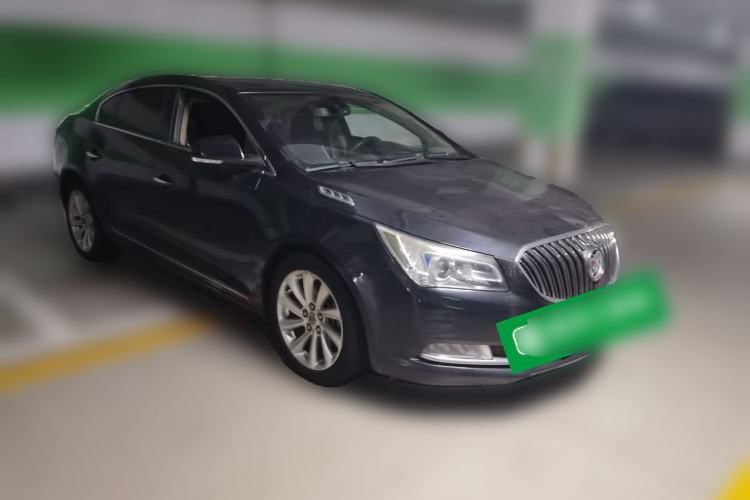 Used Buick LaCrosse 2013 2.4L SIDI Luxury Comfort Edition Front Right 45 Deg