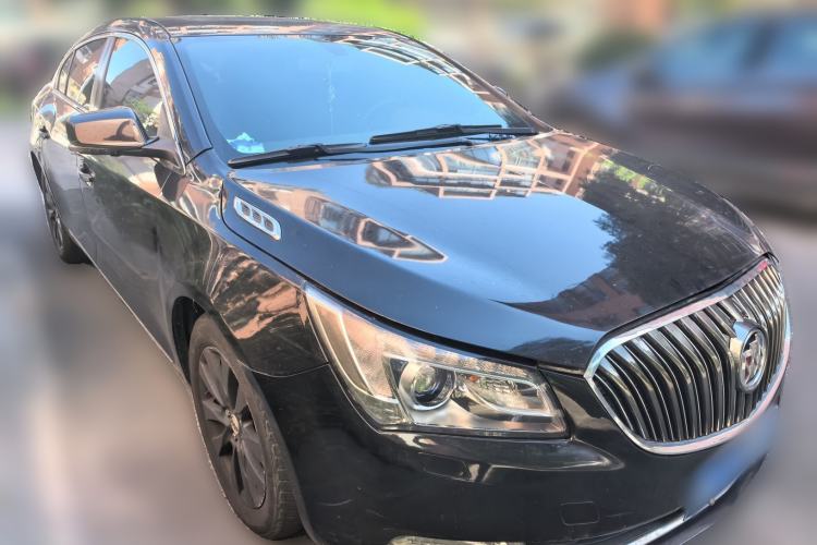 Used Buick LaCrosse 2013 2.4L SIDI Leading Comfort Version Front Right 45 Deg