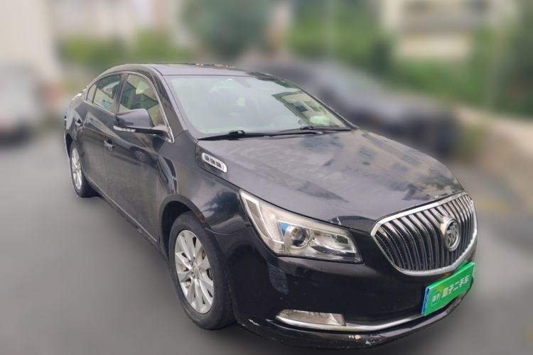 Used Buick LaCrosse 2013 2.4L SIDI Leading Comfort Version Front Right 45 Deg