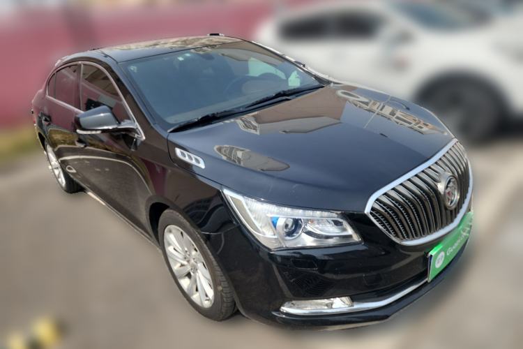 Used Buick LaCrosse 2013 2.4L SIDI Luxury Comfort Edition Front Right 45 Deg