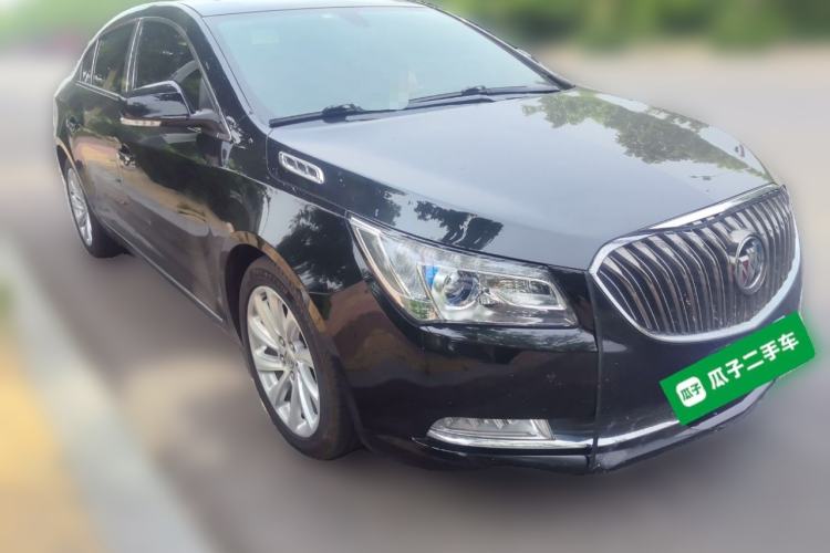 Used Buick LaCrosse 2013 2.4L SIDI Luxury Comfort Edition Front Right 45 Deg