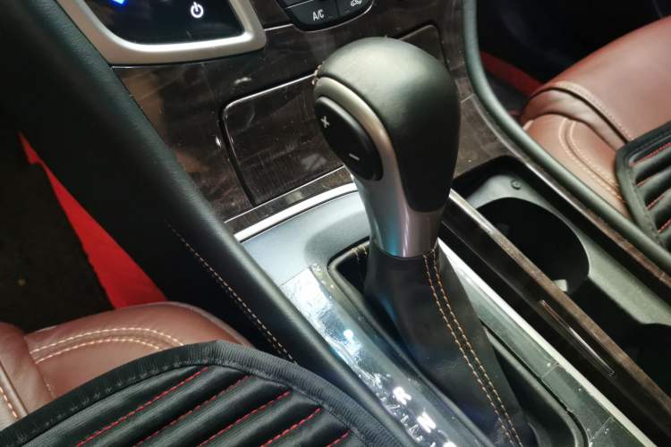Used Buick LaCrosse 2013 2.4L SIDI Elite Comfort Version Gear Lever