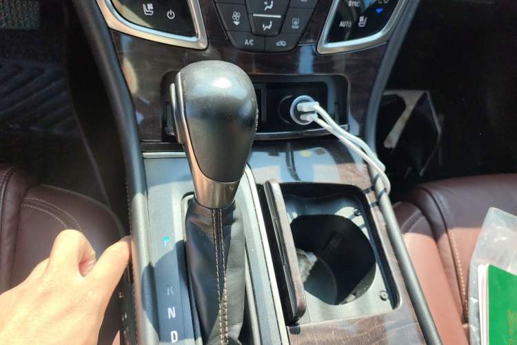 Used Buick LaCrosse 2013 2.0T SIDI Smart Luxury Flagship Edition Gear Lever