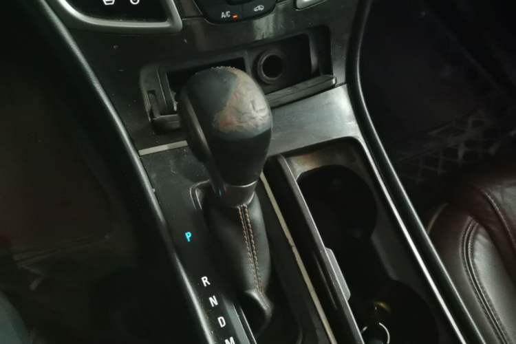Used Buick LaCrosse 2013 2.4L SIDI Elite Comfort Version Gear Lever
