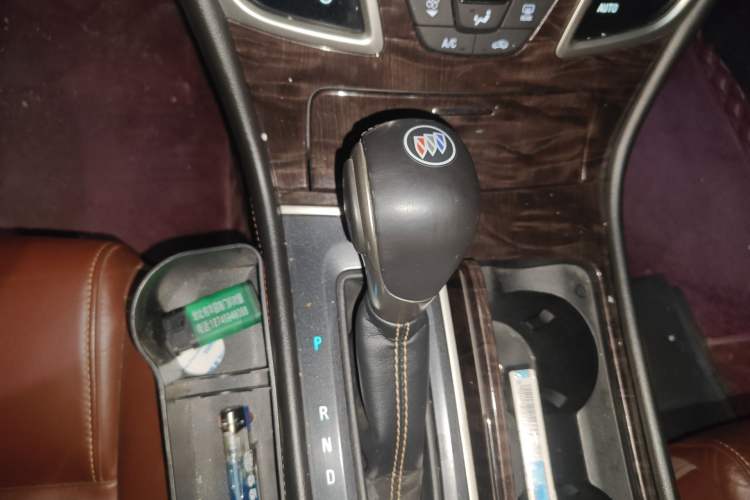 Used Buick LaCrosse 2013 2.4L SIDI Elite Comfort Version Gear Lever