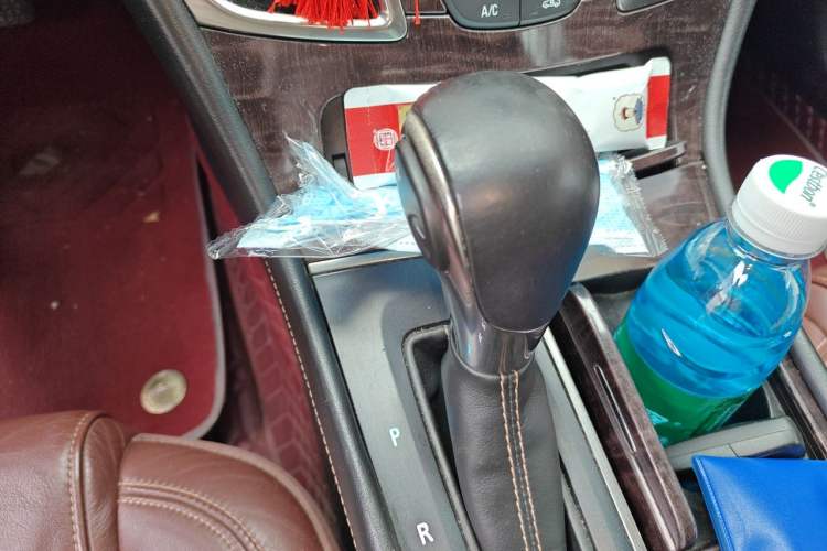Used Buick LaCrosse 2013 2.4L SIDI Luxury Comfort Edition Gear Lever