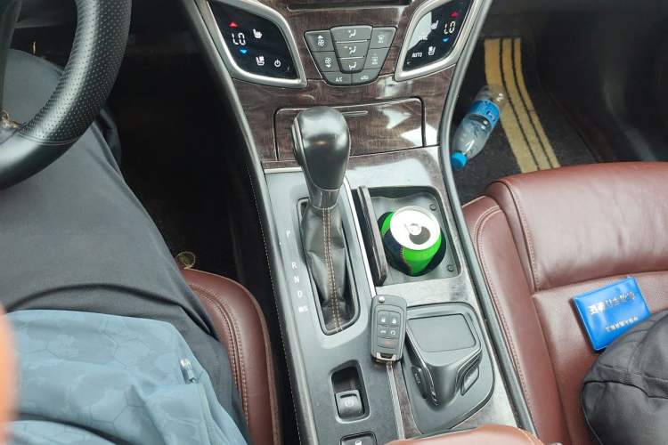 Used Buick LaCrosse 2013 2.4L SIDI Luxury Comfort Edition Gear Lever