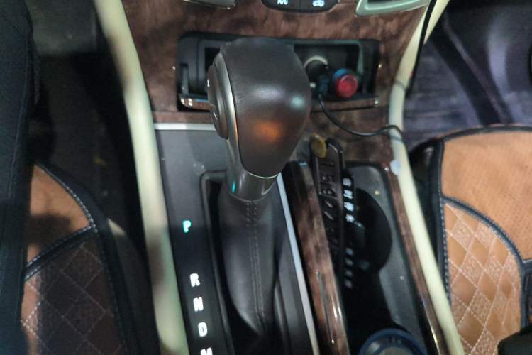 Used Buick LaCrosse 2013 2.4L SIDI Leading Comfort Version Gear Lever