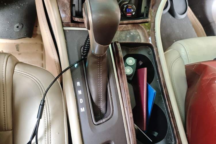 Used Buick LaCrosse 2013 2.4L SIDI Leading Comfort Version Gear Lever