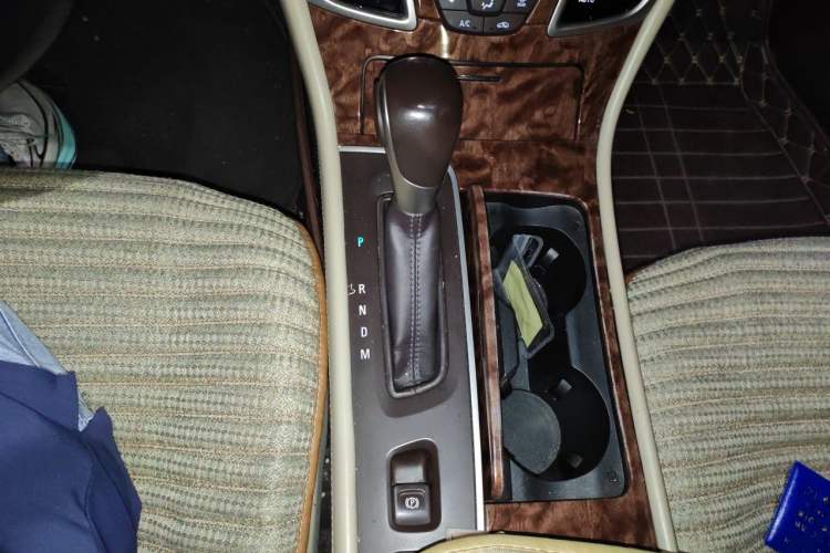 Used Buick LaCrosse 2013 2.4L SIDI Leading Comfort Version Gear Lever