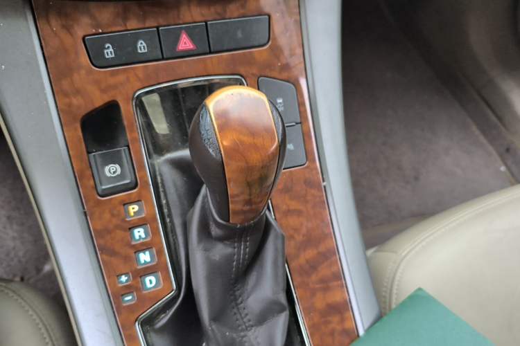 Used Buick LaCrosse 2013 2.4L SIDI Leading Comfort Version Gear Lever