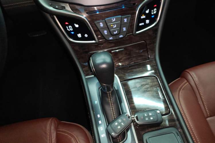 Used Buick LaCrosse 2013 2.0T SIDI Smart Luxury Flagship Edition Gear Lever