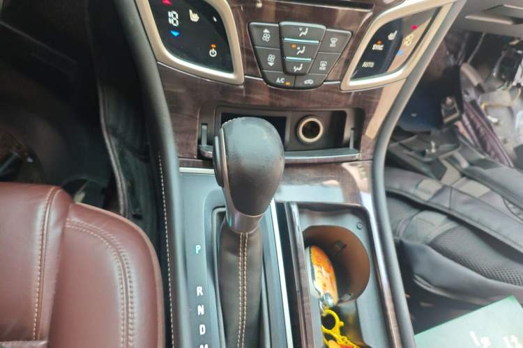 Used Buick LaCrosse 2013 2.4L SIDI Elite Comfort Version Gear Lever