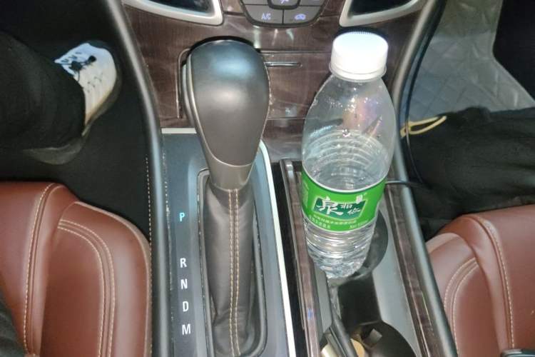 Used Buick LaCrosse 2013 2.4L SIDI Elite Comfort Version Gear Lever