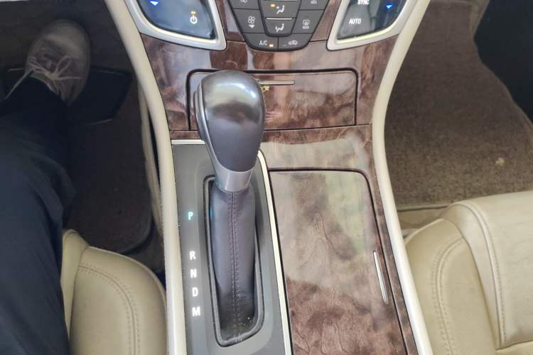 Used Buick LaCrosse 2013 2.4L SIDI Leading Comfort Version Gear Lever