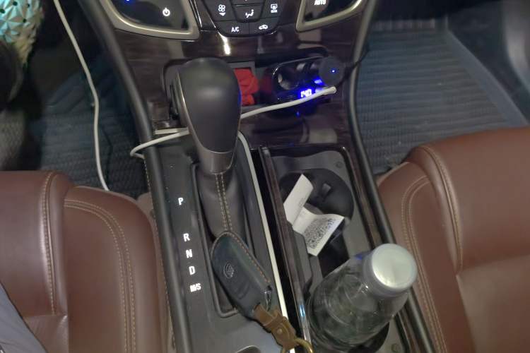 Used Buick LaCrosse 2013 2.0T SIDI Elite Tech Version Gear Lever