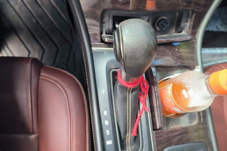 Used Buick LaCrosse 2013 2.4L SIDI Luxury Comfort Edition Gear Lever