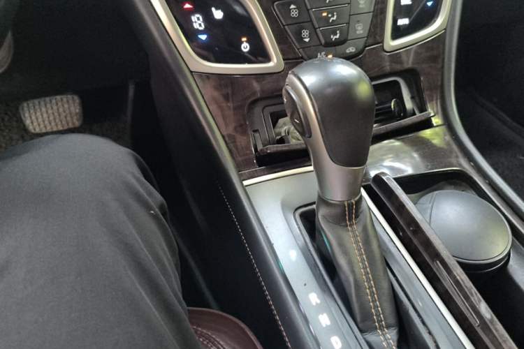 Used Buick LaCrosse 2013 2.4L SIDI Elite Comfort Version Gear Lever