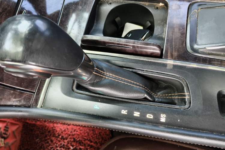 Used Buick LaCrosse 2013 2.4L SIDI Luxury Comfort Edition Gear Lever