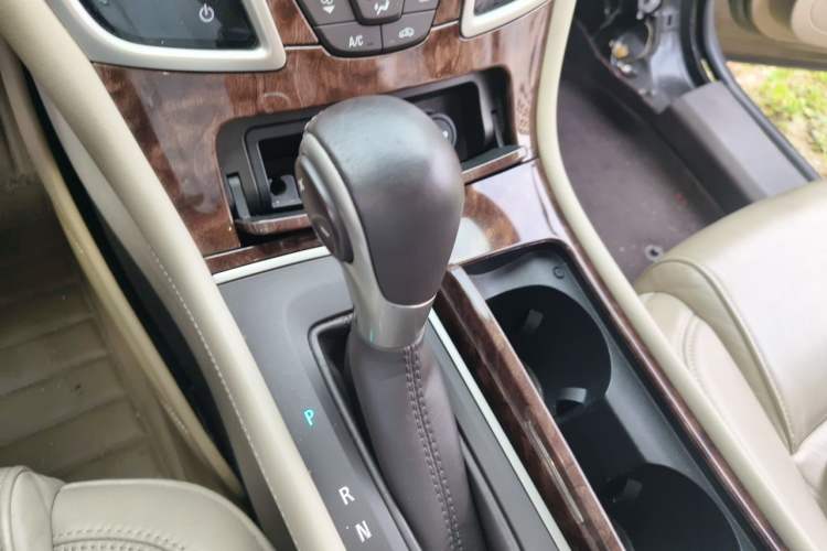 Used Buick LaCrosse 2013 2.4L SIDI Leading Comfort Version Gear Lever