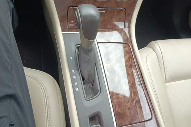 Used Buick LaCrosse 2013 2.4L SIDI Leading Comfort Version Gear Lever