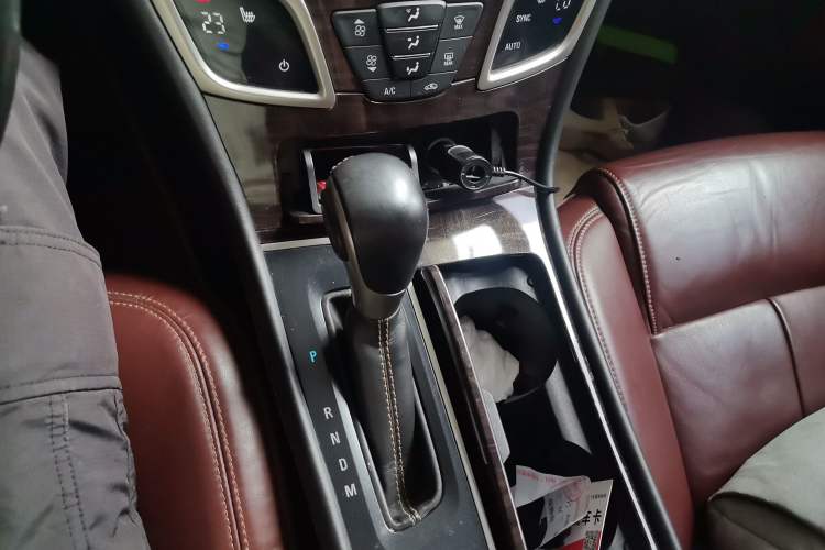 Used Buick LaCrosse 2013 2.4L SIDI Elite Comfort Version Gear Lever
