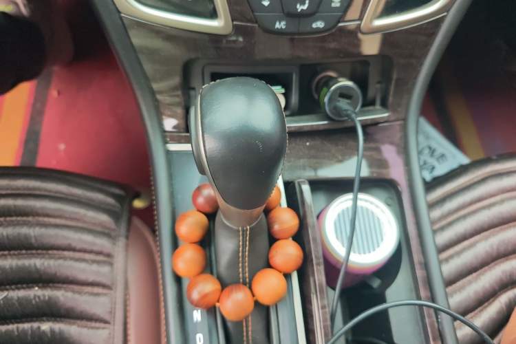 Used Buick LaCrosse 2013 2.4L SIDI Elite Comfort Version Gear Lever