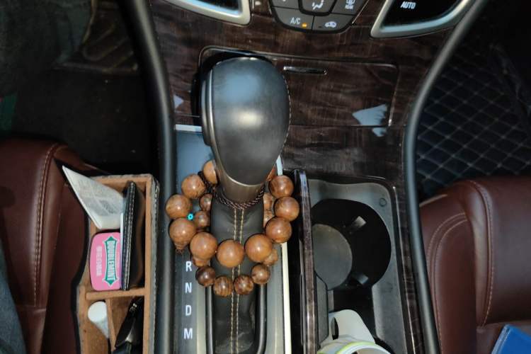 Used Buick LaCrosse 2013 2.4L SIDI Elite Comfort Version Gear Lever