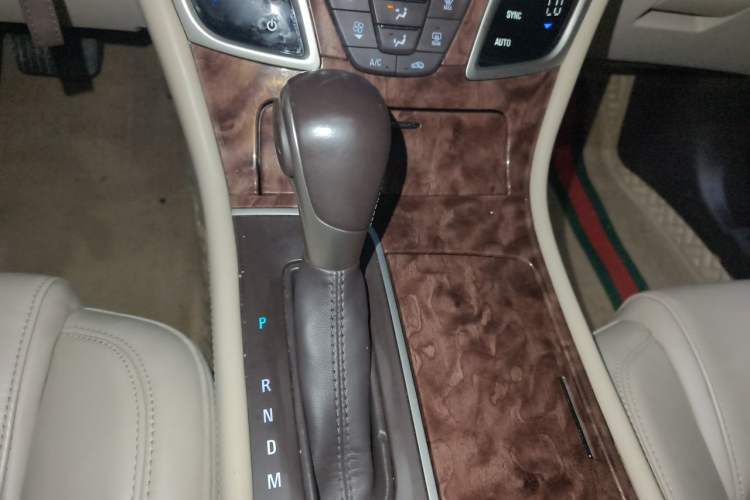 Used Buick LaCrosse 2013 2.4L SIDI Leading Comfort Version Gear Lever