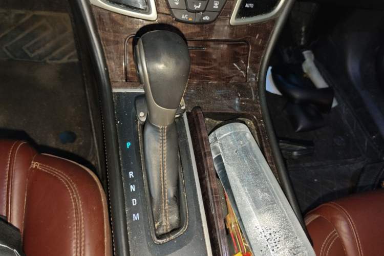 Used Buick LaCrosse 2013 2.4L SIDI Elite Comfort Version Gear Lever