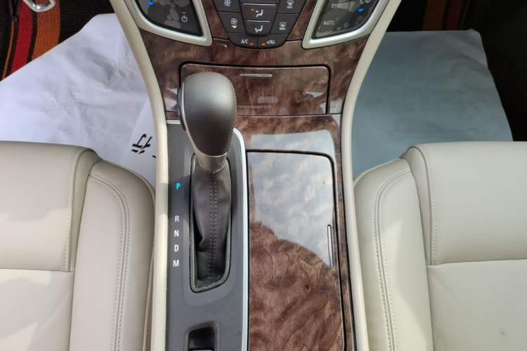 Used Buick LaCrosse 2013 2.4L SIDI Leading Comfort Version Gear Lever