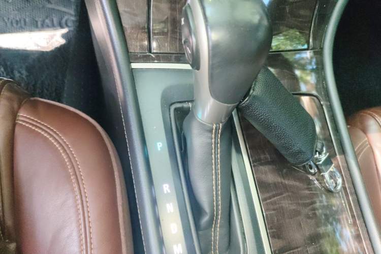 Used Buick LaCrosse 2013 2.4L SIDI Elite Comfort Version Gear Lever