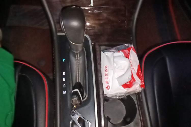Used Buick LaCrosse 2013 2.4L SIDI Leading Comfort Version Gear Lever