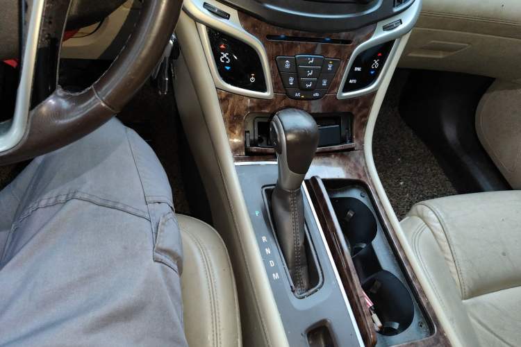 Used Buick LaCrosse 2013 2.4L SIDI Leading Comfort Version Gear Lever
