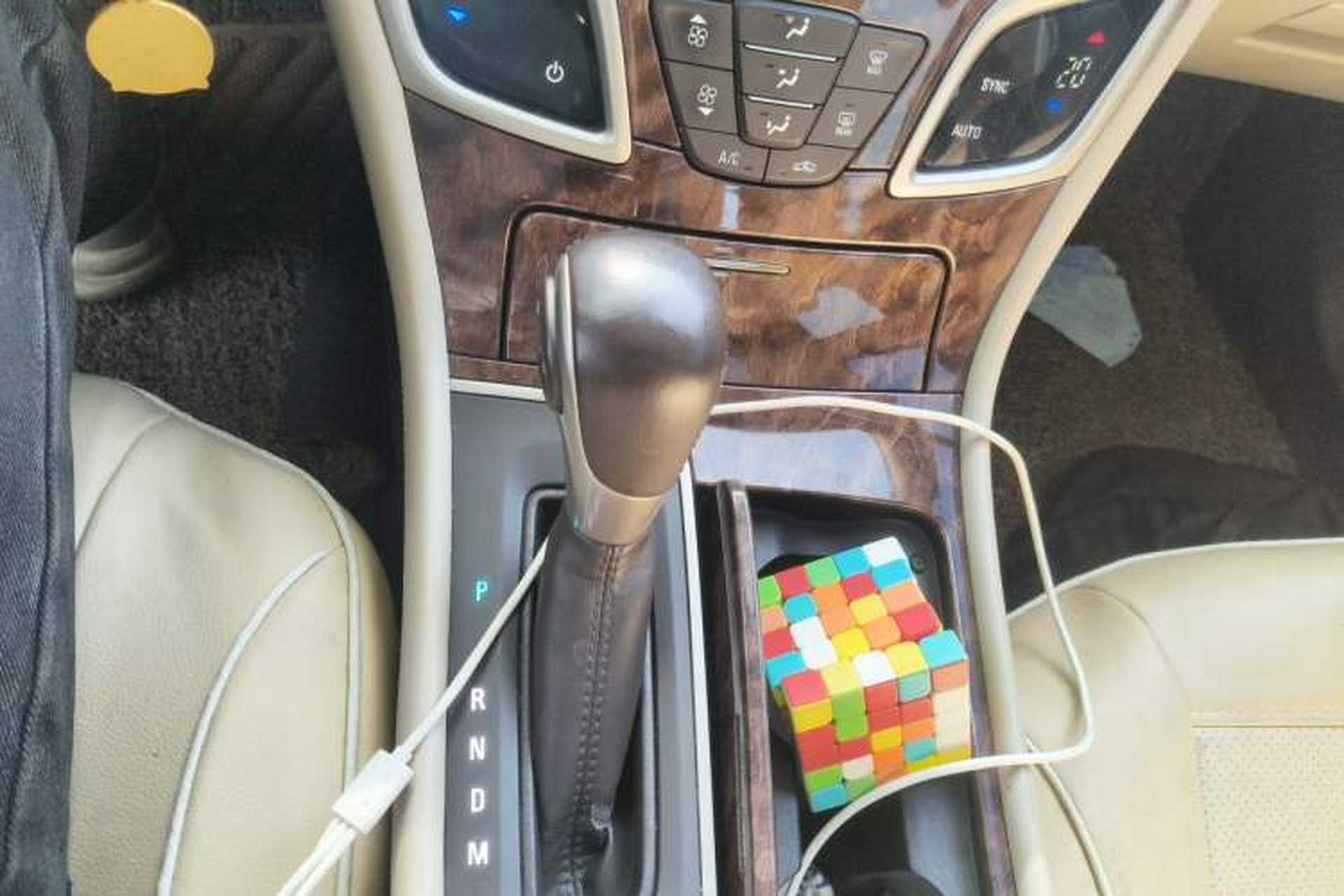 Used Buick LaCrosse 2013 2.4L SIDI Leading Comfort Version Gear Lever