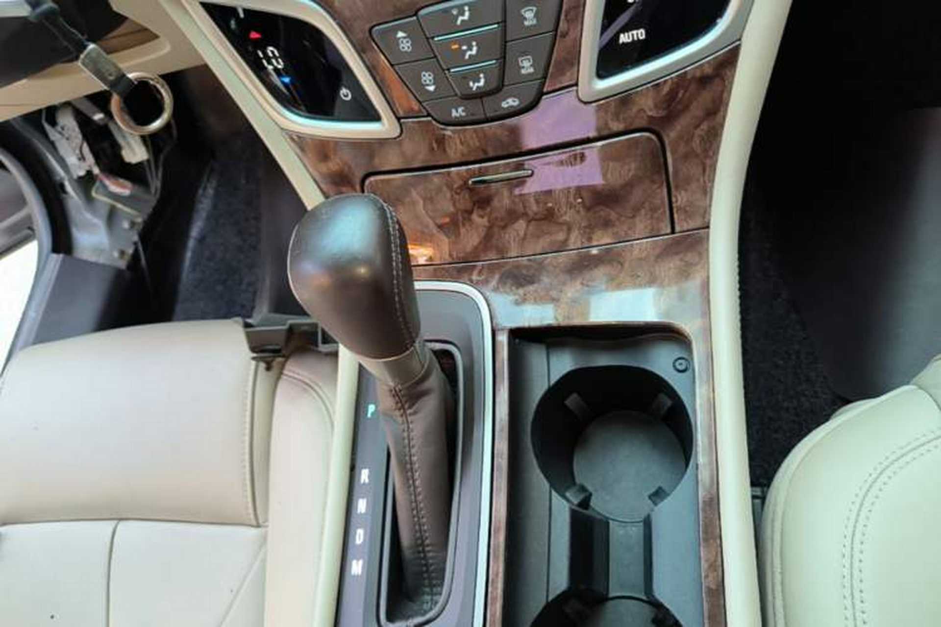 Used Buick LaCrosse 2013 2.4L SIDI Leading Comfort Version Gear Lever