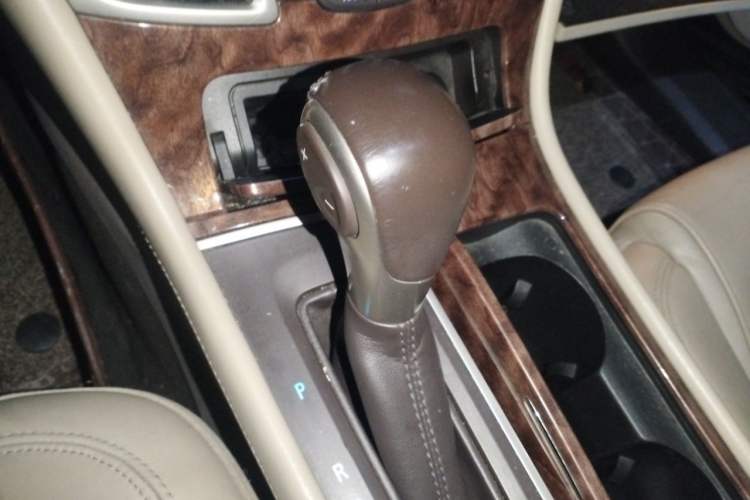 Used Buick LaCrosse 2013 2.4L SIDI Leading Comfort Version Gear Lever