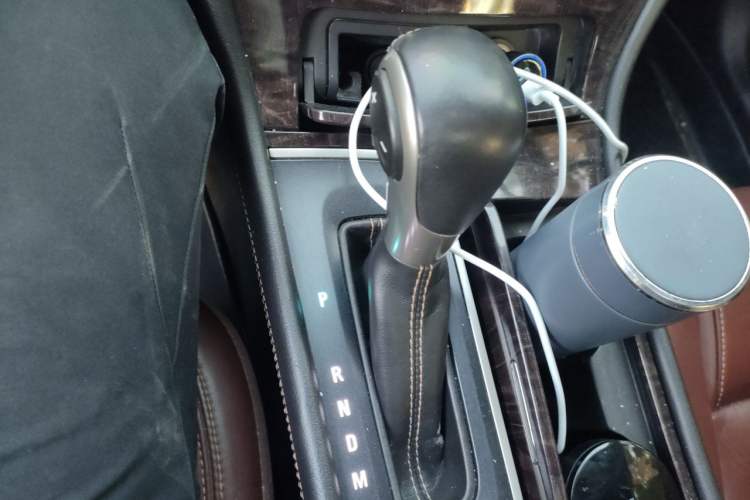 Used Buick LaCrosse 2013 2.4L SIDI Elite Comfort Version Gear Lever