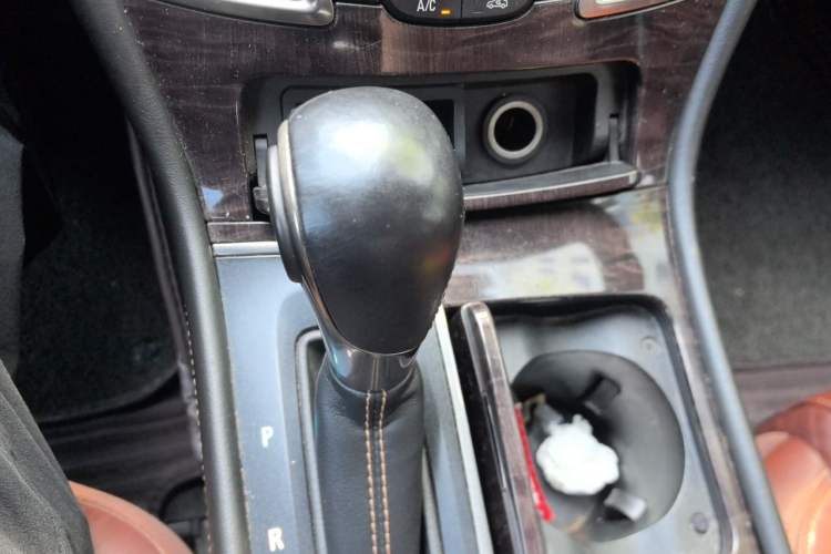 Used Buick LaCrosse 2013 2.0T SIDI Smart Luxury Flagship Edition Gear Lever