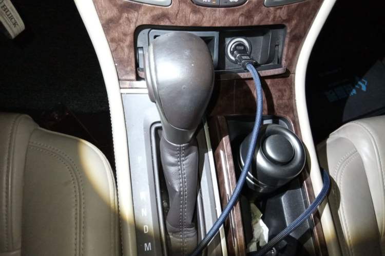 Used Buick LaCrosse 2013 2.4L SIDI Leading Comfort Version Gear Lever