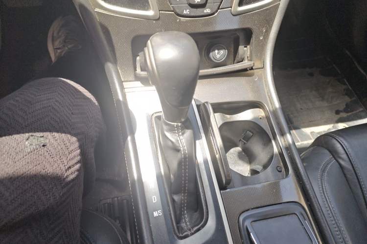 Used Buick LaCrosse 2013 2.0T SIDI Smart Luxury Flagship Edition Gear Lever
