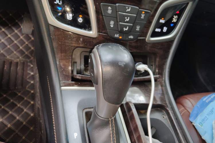 Used Buick LaCrosse 2013 2.4L SIDI Elite Comfort Version Gear Lever