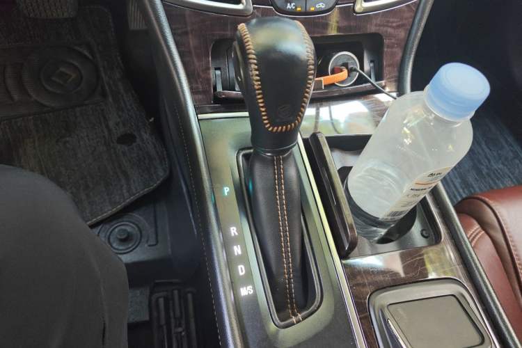 Used Buick LaCrosse 2013 2.4L SIDI Luxury Comfort Edition Gear Lever