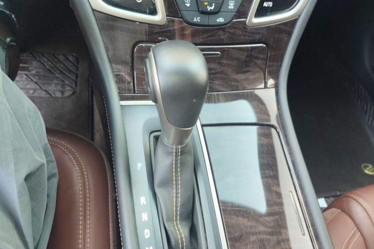 Used Buick LaCrosse 2013 2.4L SIDI Elite Comfort Version Gear Lever