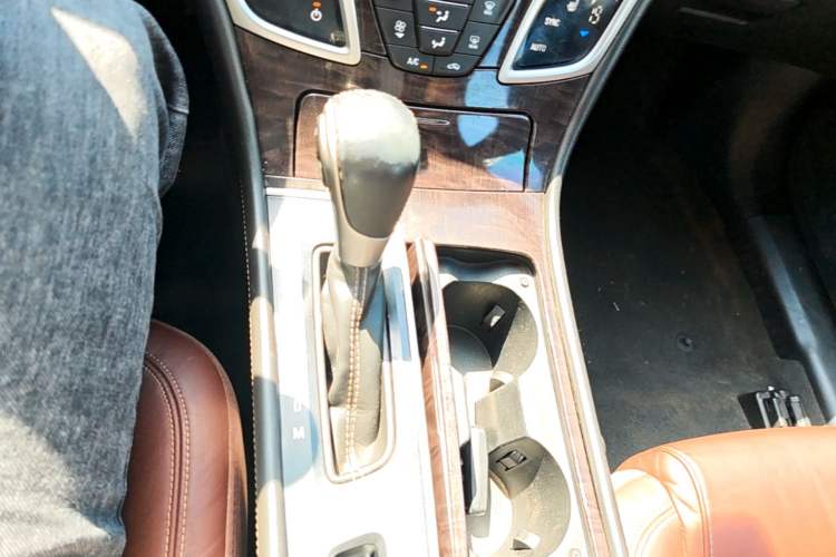 Used Buick LaCrosse 2013 2.4L SIDI Luxury Comfort Edition Gear Lever