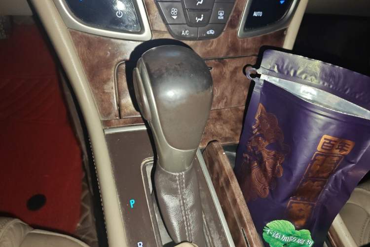 Used Buick LaCrosse 2013 2.4L SIDI Leading Comfort Version Gear Lever