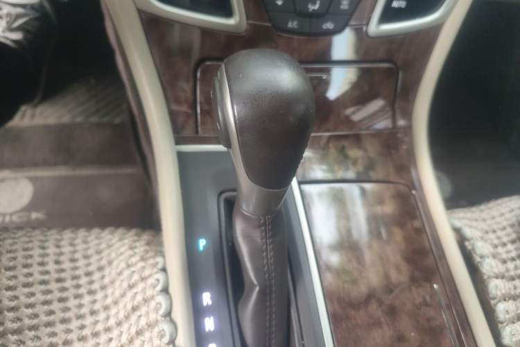Used Buick LaCrosse 2013 2.4L SIDI Leading Comfort Version Gear Lever