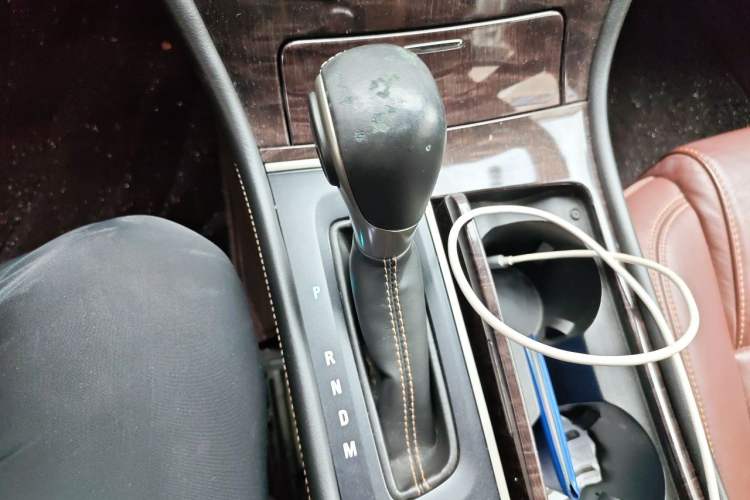 Used Buick LaCrosse 2013 2.4L SIDI Elite Comfort Version Gear Lever